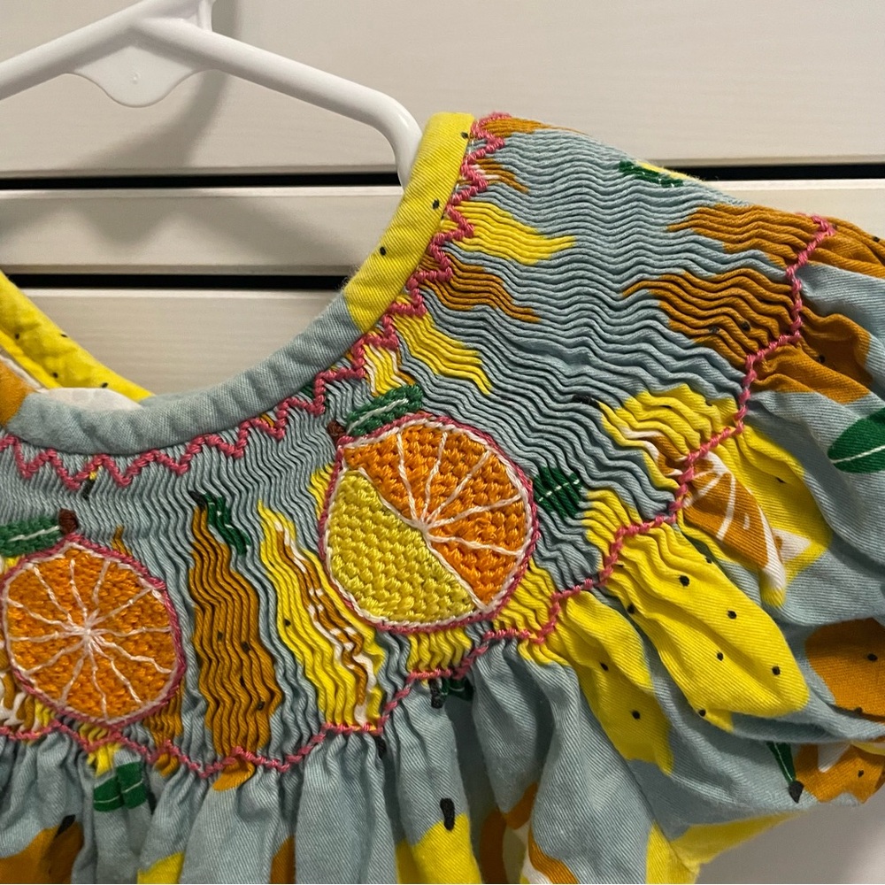Girls Smocked Fruit Dress Size 3 - Picture 2 of 3